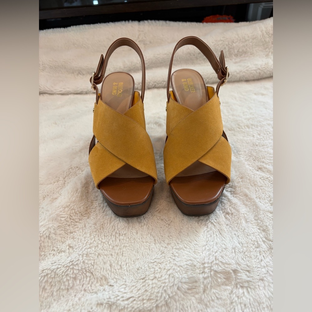 Like new Mustard Crisscross Platform Slingback Sandals